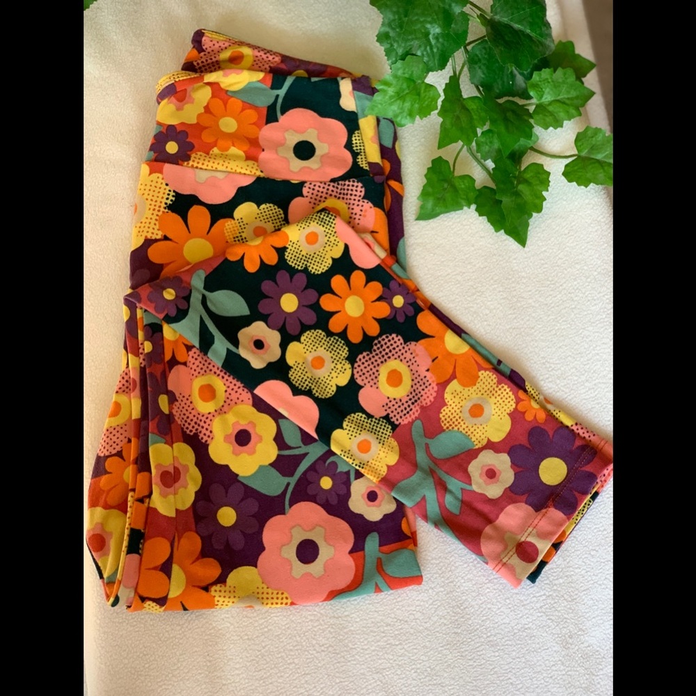 LulaRoe Leggins OS